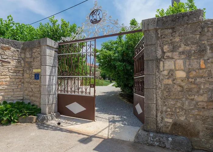 Holiday Home Villa Radovani By Interhome